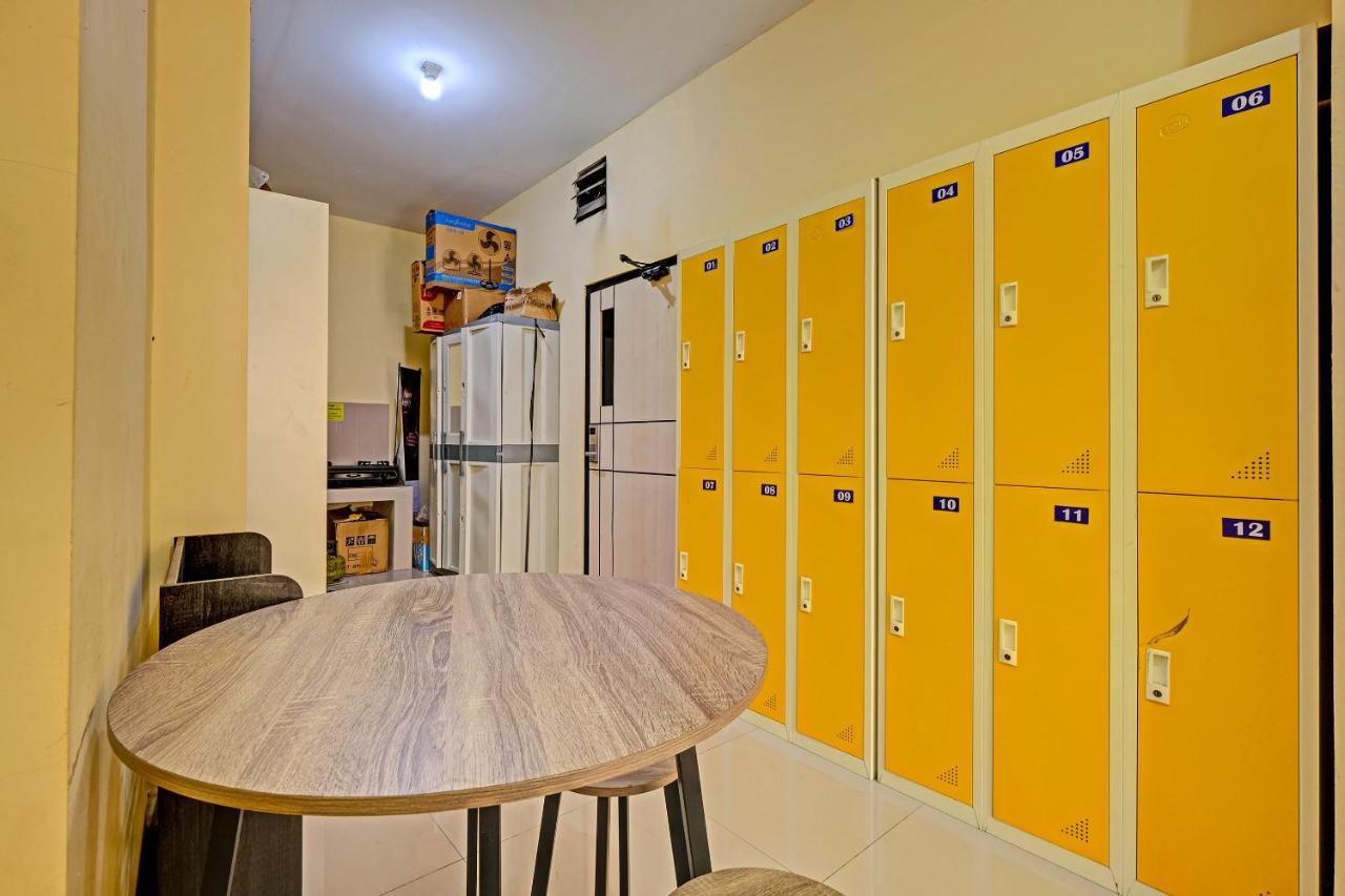 Oyo 91532 Malioboro Guesthouse Джокьякарта Экстерьер фото